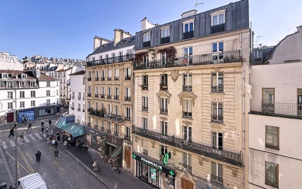 Appartement à vendre    2 pièces • 60,01 m2 Paris 18