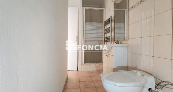 Location Studio 23.44 m² - Corbeil-essonnes 91100