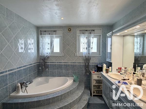 Maison à vendre 4 pièces 123 m² Champniers