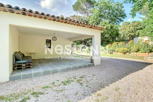 Maison à Lorgues de 130m2 de plain pied , Piscine BALI 8/4, terrain de 2000m2 ,quartier recherché!