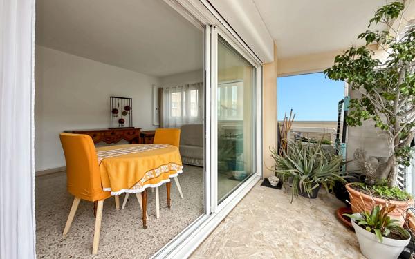 Appartement à vendre    2 pièces • 37 m2 Fréjus