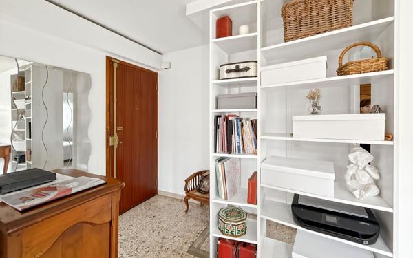 Appartement à vendre    2 pièces • 37 m2 Fréjus