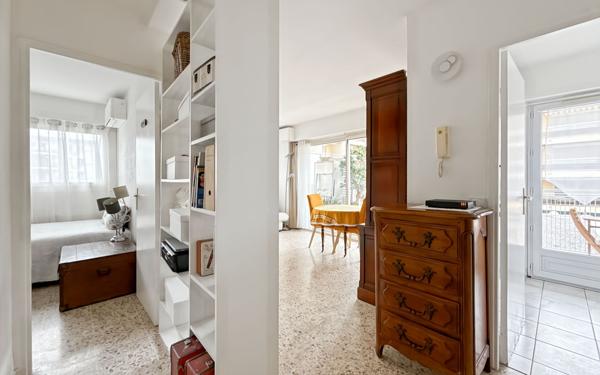 Appartement à vendre    2 pièces • 37 m2 Fréjus