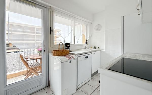 Appartement à vendre    2 pièces • 37 m2 Fréjus