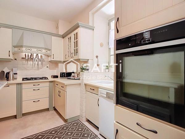 Maison de caractère de 200m² cour paysagée jacuzzi