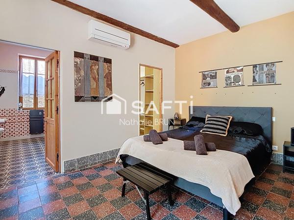 Maison de caractère de 200m² cour paysagée jacuzzi