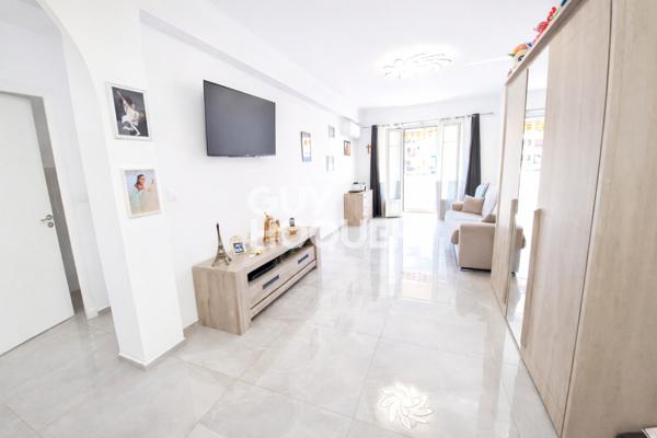 Charmant 2 pièces en excellent état avec terrasse