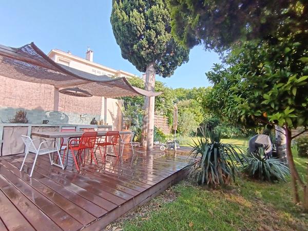 La Seyne sur mer Maison de ville T7 de 140 m² sur 530 m² de terrain