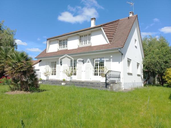 De la surface (189 m²) et des dépendances (62 m²).