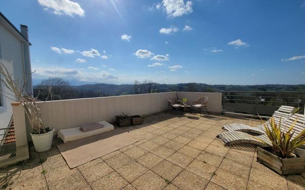 Appartement à vendre    4 pièces • 98 m2 Jurançon