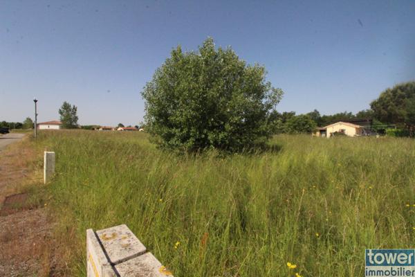 Dernier lot sur Lavit (82120), terrain de 737m² au calme, viabilisé