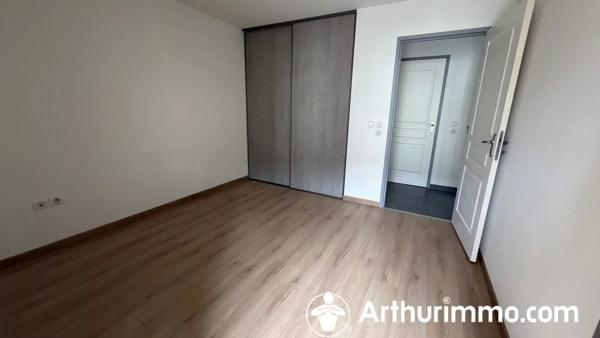 Vente                                                      Appartement
                        
                     2 pièces                      48 m2                     à Montbéliard