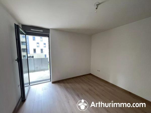 Vente                                                      Appartement
                        
                     2 pièces                      48 m2                     à Montbéliard