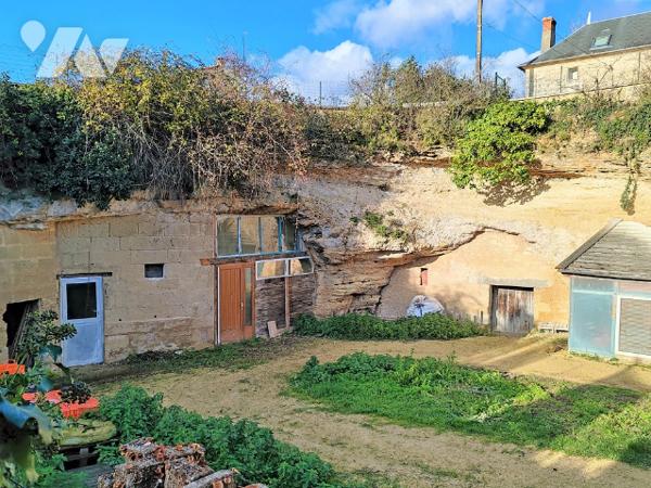Terrain Doue En Anjou 895 m2