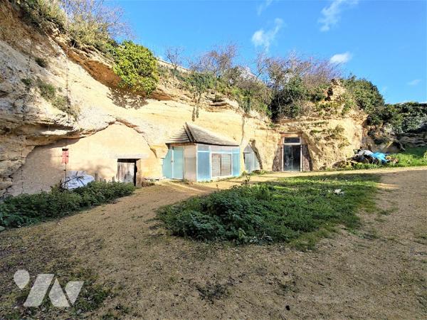 Terrain Doue En Anjou 895 m2