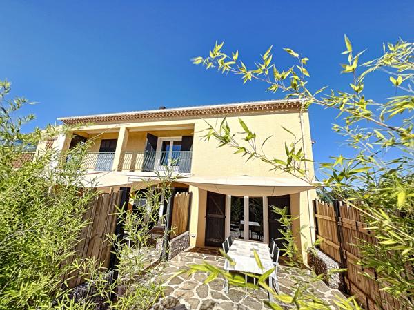 Bormes-les-Mimosas (83230) T2 de 43m2 avec terrasse parking et piscine