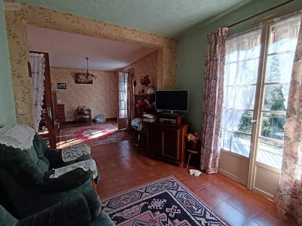 Maison à vendre à Cour-Cheverny dans le Loir-et-Cher (41700), ref : 015/645