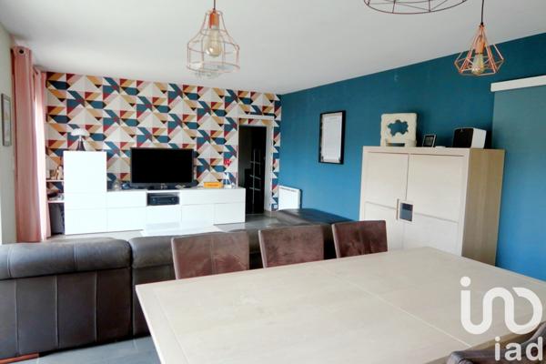 Maison traditionnelle 9 pièces de 185 m² à Chauvigny (86300)