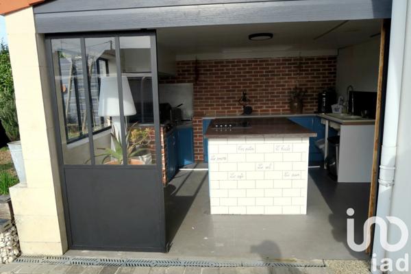 Maison traditionnelle 9 pièces de 185 m² à Chauvigny (86300)