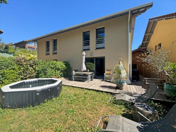 Maison mitoyenne clé en main à vendre de 5 chambres à DIVONNE LES BAINS