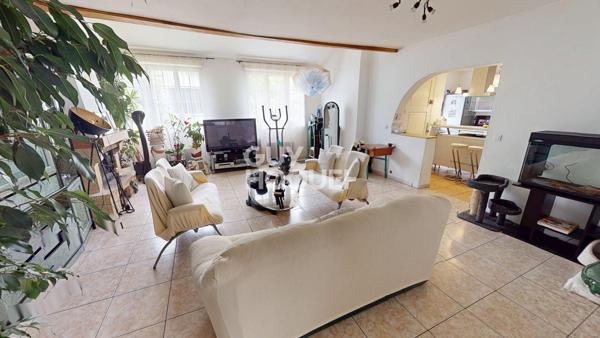 BASOCHE-Maison à vendre - 4 pièces, 2 chambres à Les Pavillons Sous Bois