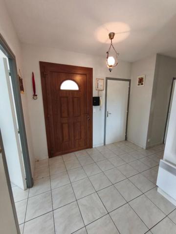 Grande maison 3 chambres avec garage