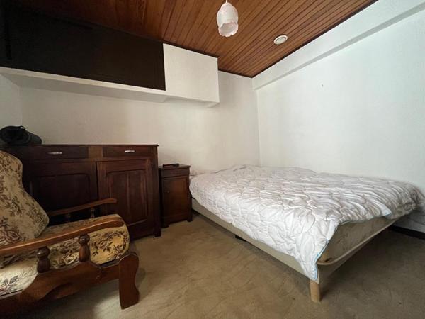 Maison de ville 13 pièces de 190 m2 dans le centre de Prats De Mollo La Preste