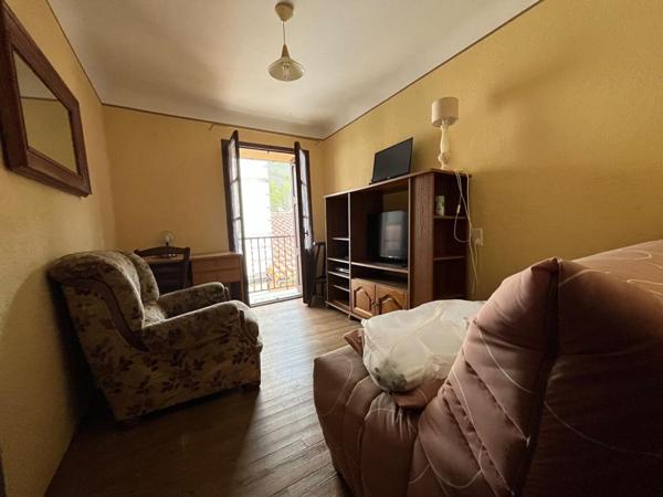 Maison de ville 13 pièces de 190 m2 dans le centre de Prats De Mollo La Preste