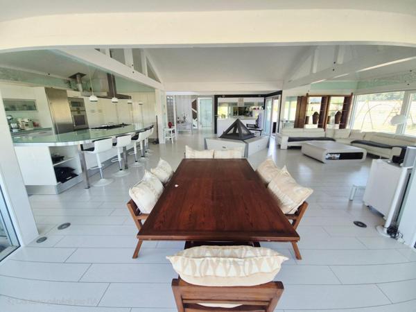 Demeure contemporaine incontournable à ne pas manquer !