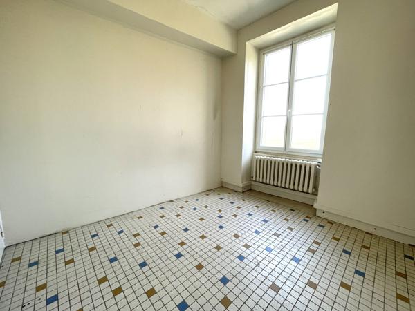 Maisse (91720) Maison 168 m², 6 chambres, grange, garage et cave sur 696 m² de terrain