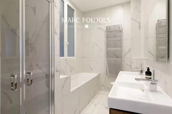 Parc Monceau – appartement familial rénové & double parking