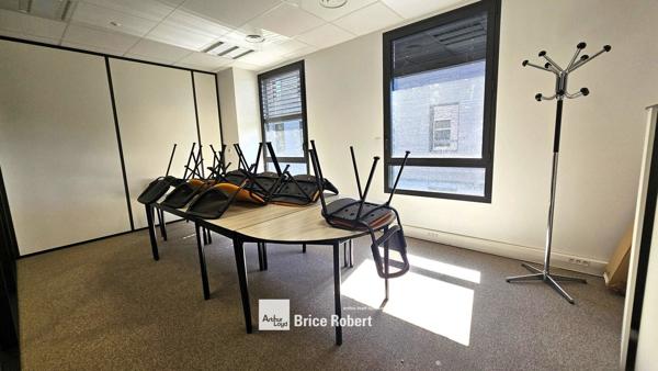 Bureaux à louer à Limonest divisibles dès 243 m² dans un secteur dynamique