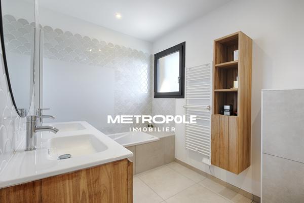 Maison 5 pièce(s) 4 chambre(s) 140 m²