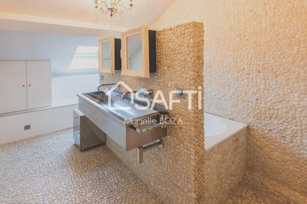 Magnifique propriété de caractère avec vue imprenable sur la Grande Sure