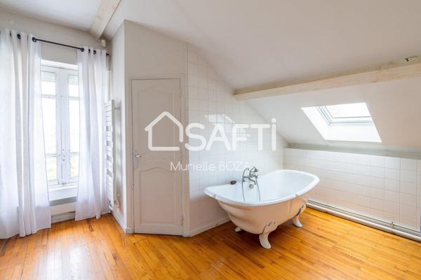 Magnifique propriété de caractère avec vue imprenable sur la Grande Sure