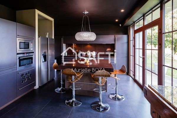 Magnifique propriété de caractère avec vue imprenable sur la Grande Sure