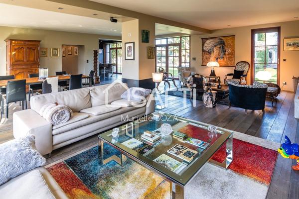 Magnifique propriété de caractère avec vue imprenable sur la Grande Sure