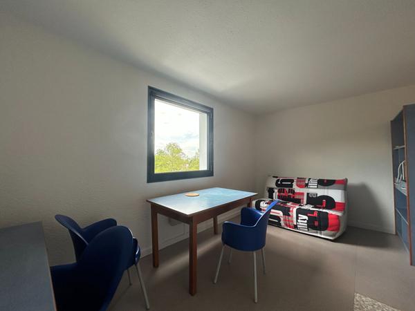 Studio meublé - Polyclinique -  25.96 m2