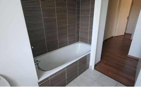 Appartement à vendre    4 pièces • 83,80 m2 Bordeaux