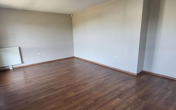 Appartement à vendre    4 pièces • 83,80 m2 Bordeaux