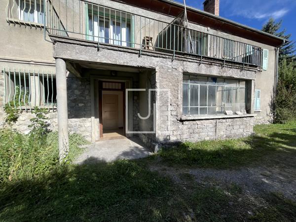 Barcelonnette : grand appartement en vente , rénovation globale