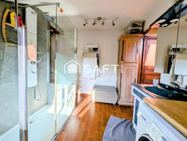 Propriété de caractère avec deux logements indépendants