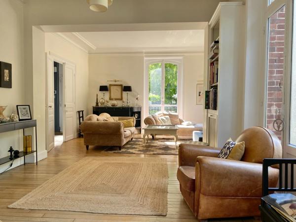 MANTES LA JOLIE (78) /accès A13-A14/ Maison Bourgeoise entièrement rénovée- Jardin 500 m² - Garage - Cave