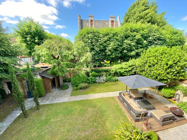 MANTES LA JOLIE (78) /accès A13-A14/ Maison Bourgeoise entièrement rénovée- Jardin 500 m² - Garage - Cave