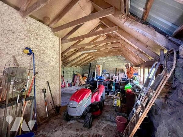 Longère à Vendre à Ploumilliau (22300) 
Dans un cadre verdoyant et reposant, a deux pas du bou...