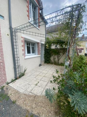 Appartement Veuzain Sur Loire studio meublé 22.69 m2