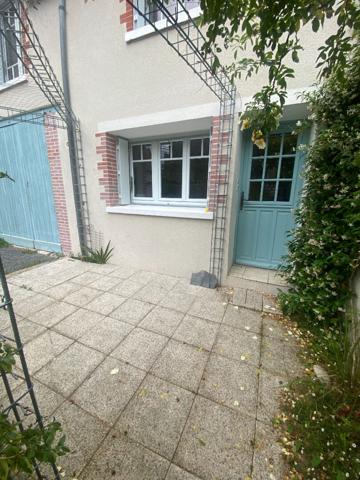 Appartement Veuzain Sur Loire studio meublé 22.69 m2