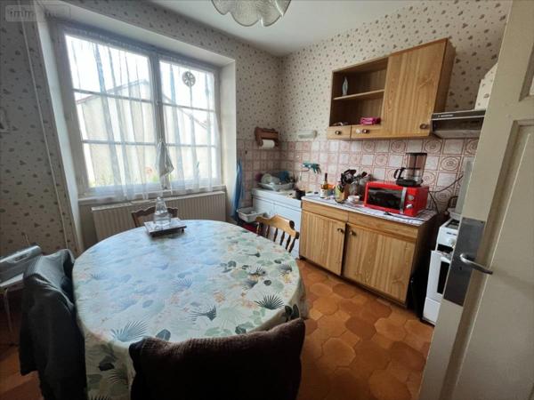 Maison à restaurer à vendre à Vaivre-et-Montoille en Haute-Saône (70000), ref : 1087575