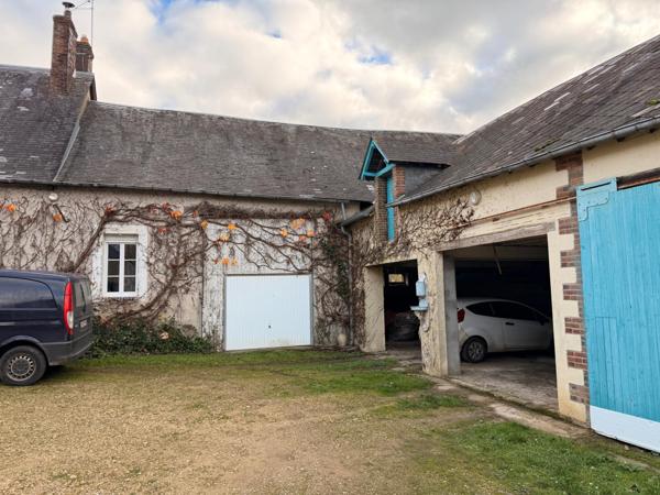 Ensemble immobilier proche de la place centrale d'Henrichemont