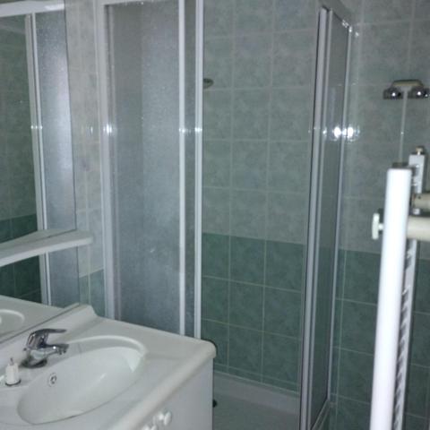 Ensemble immobilier proche de la place centrale d'Henrichemont